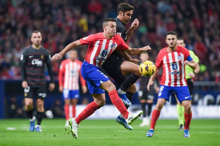 波尔图主帅：踢欧联杯要多进球，想晋级还要再拿5到6分（波尔图主帅：欧联需火力全开，晋级还得再拿5到6分）