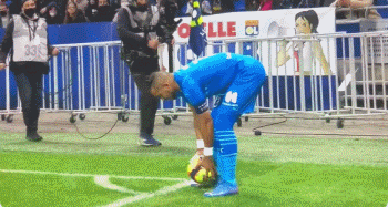 经历车祸事件后首次出场，何塞普：对未来挑战有更清晰的认识（车祸后首次露面，何塞普：对未来挑战有了更清晰的认知）