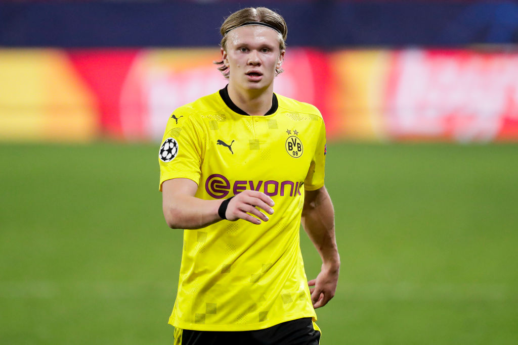 西甲：皇马客场2-2战平比利亚雷亚尔（西甲联赛：皇马客战比利亚雷亚尔2-2收场）