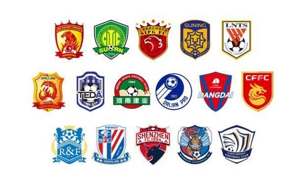 球员直接摊手，态度说明一切（球员摊手示意，态度一目了然）