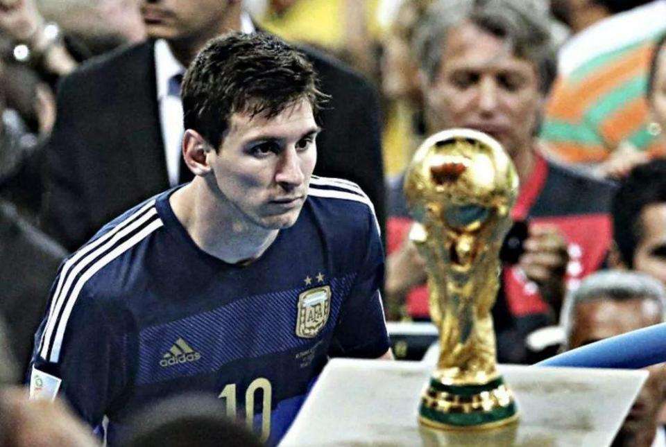 记者：道格拉斯-路易斯不愿加盟费内巴切，更愿意重返英超（记者：道格拉斯-路易斯无意加盟费内巴切，更倾向回归英超）