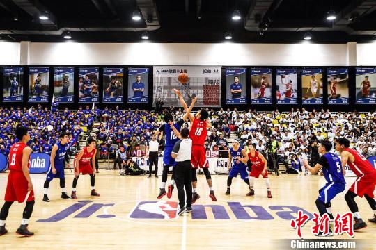 1-2！阿森纳遭读秒绝杀！曼城3-0大胜差2分，日本中场绝平利物浦（阿森纳1-2读秒遭绝杀，曼城3-0大胜将分差缩至2分，日本中场读秒绝平利物浦）