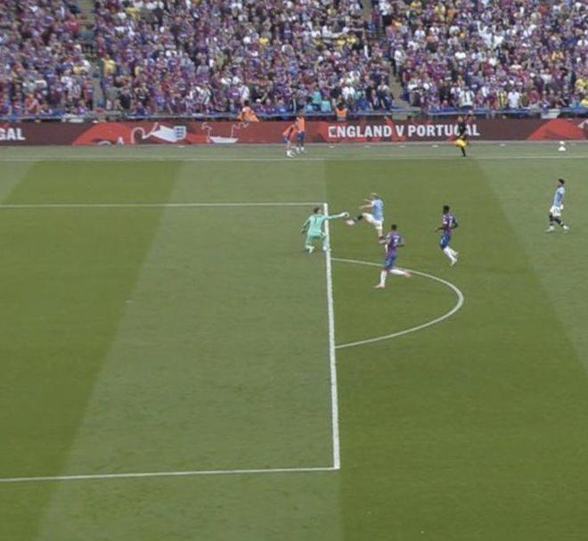 欧冠前瞻：埃因霍温各项赛事5连胜，马竞伤病严重多人缺席（欧冠前瞻：埃因霍温状态火热豪取五连胜，马竞遭伤病潮多人无缘出战）