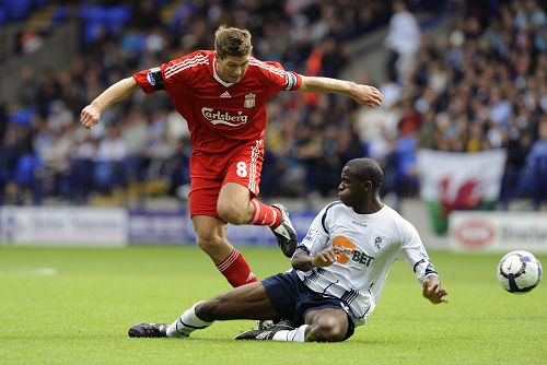 官方：波兰名哨马齐尼亚克将执法欧冠第四轮曼城vs多特（官宣：波兰名哨马齐尼亚克将主哨欧冠第4轮曼城对阵多特）