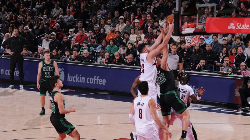 14场0进球! 皇马巨星罕见进球荒，身价1年狂跌5000万欧（14场未破门！皇马巨星陷罕见低迷，身价一年缩水5000万欧）