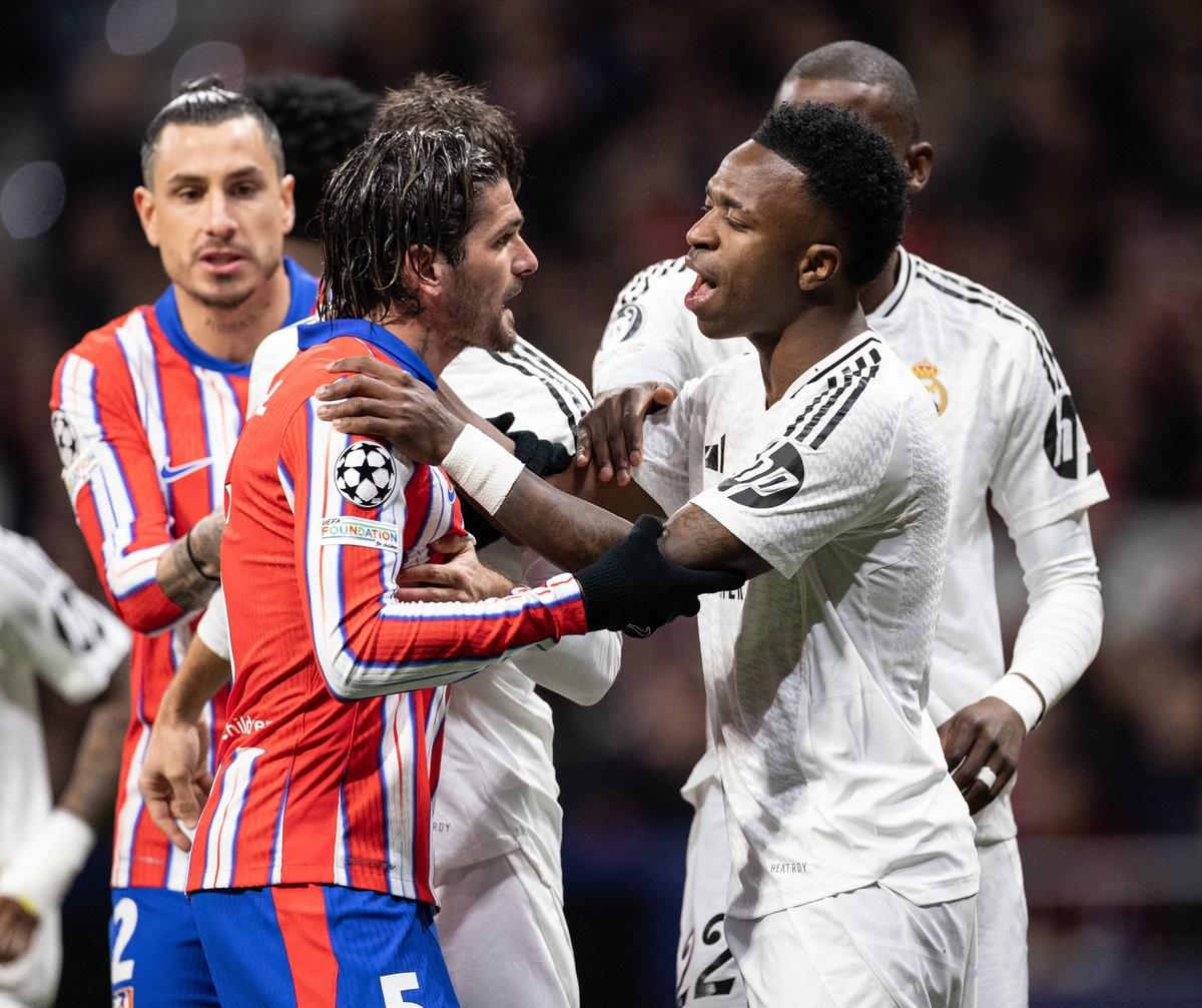 中场核心连续助攻率突破赛季纪录（中场大脑连场助攻率刷新赛季新高）