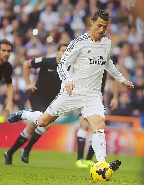 辽宁男篮王哲林豪取40分带队取胜