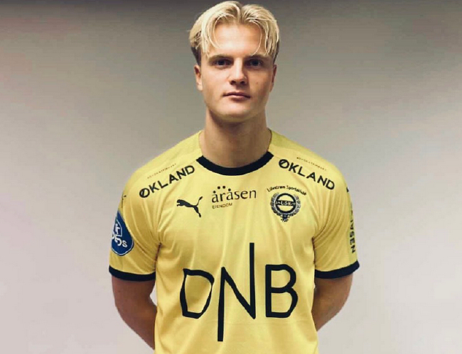 北青：向余望不参加冲超庆祝直奔U22，确认下赛季留在铜梁龙（北青：向余望缺席冲超庆祝赶赴U22，已确定下赛季继续效力铜梁龙）